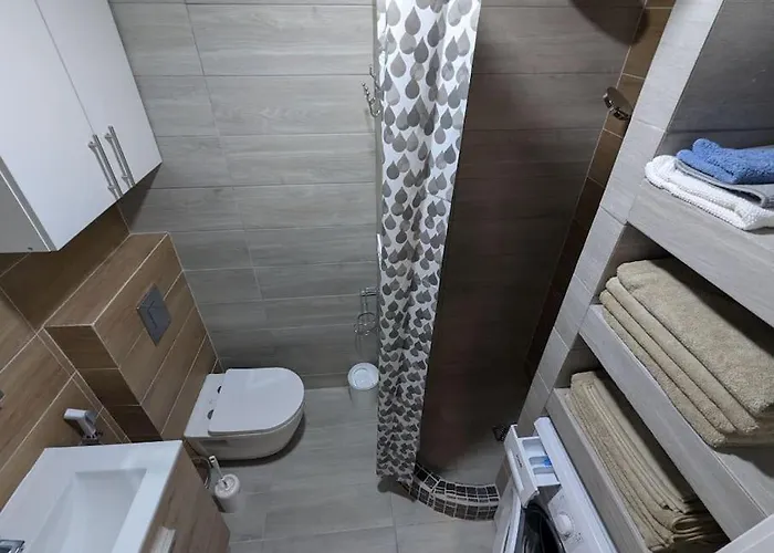 Estudio Larramendi شقة